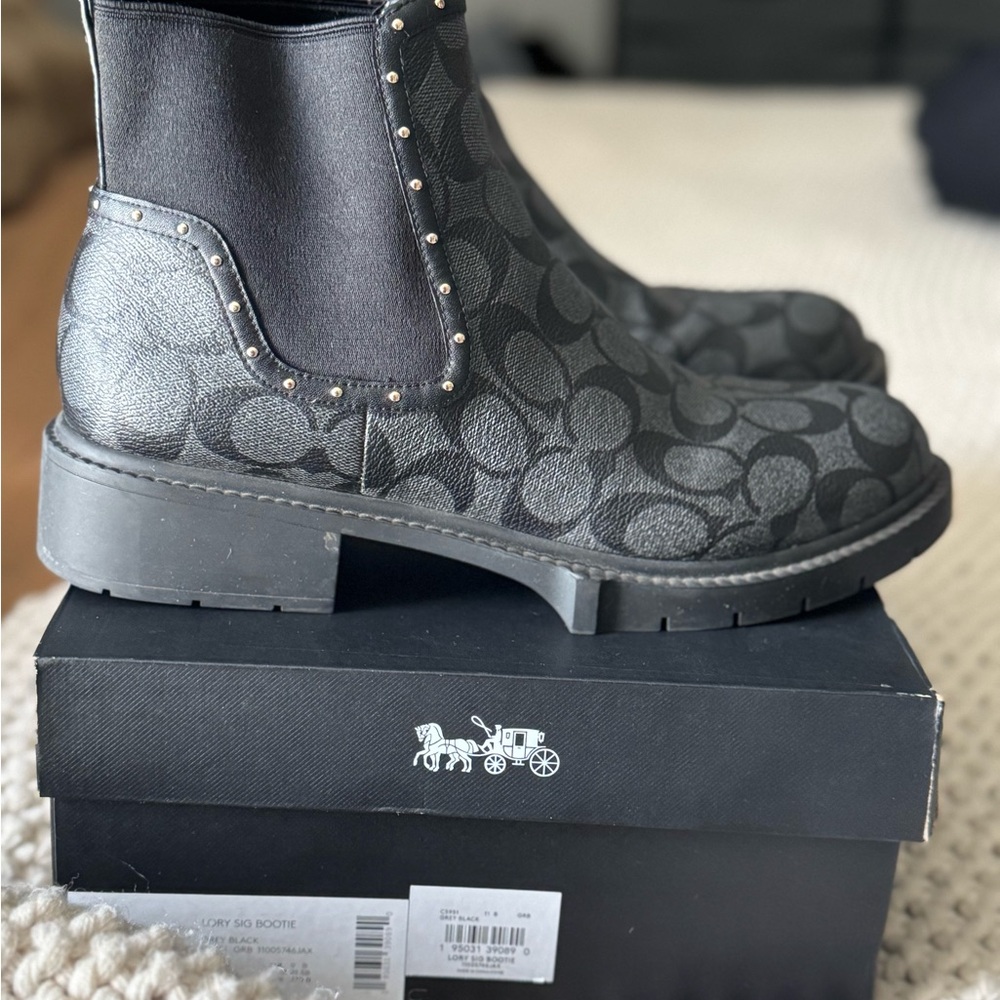 Coach boots